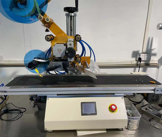 flat label applicator